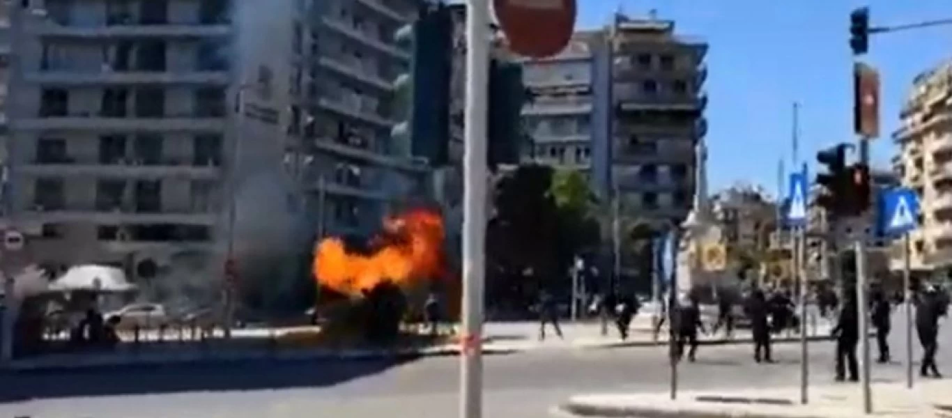 «Πεδίο μάχης» το κέντρο της Θεσσαλονίκης: Επεισόδια & μολότοφ μετά την πορεία φοιτητών (φώτο-βίντεο)